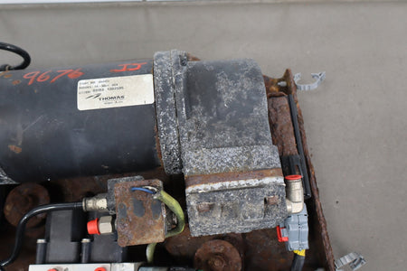 2003-2004 Hummer H2 Air Ride Compressor 89038592