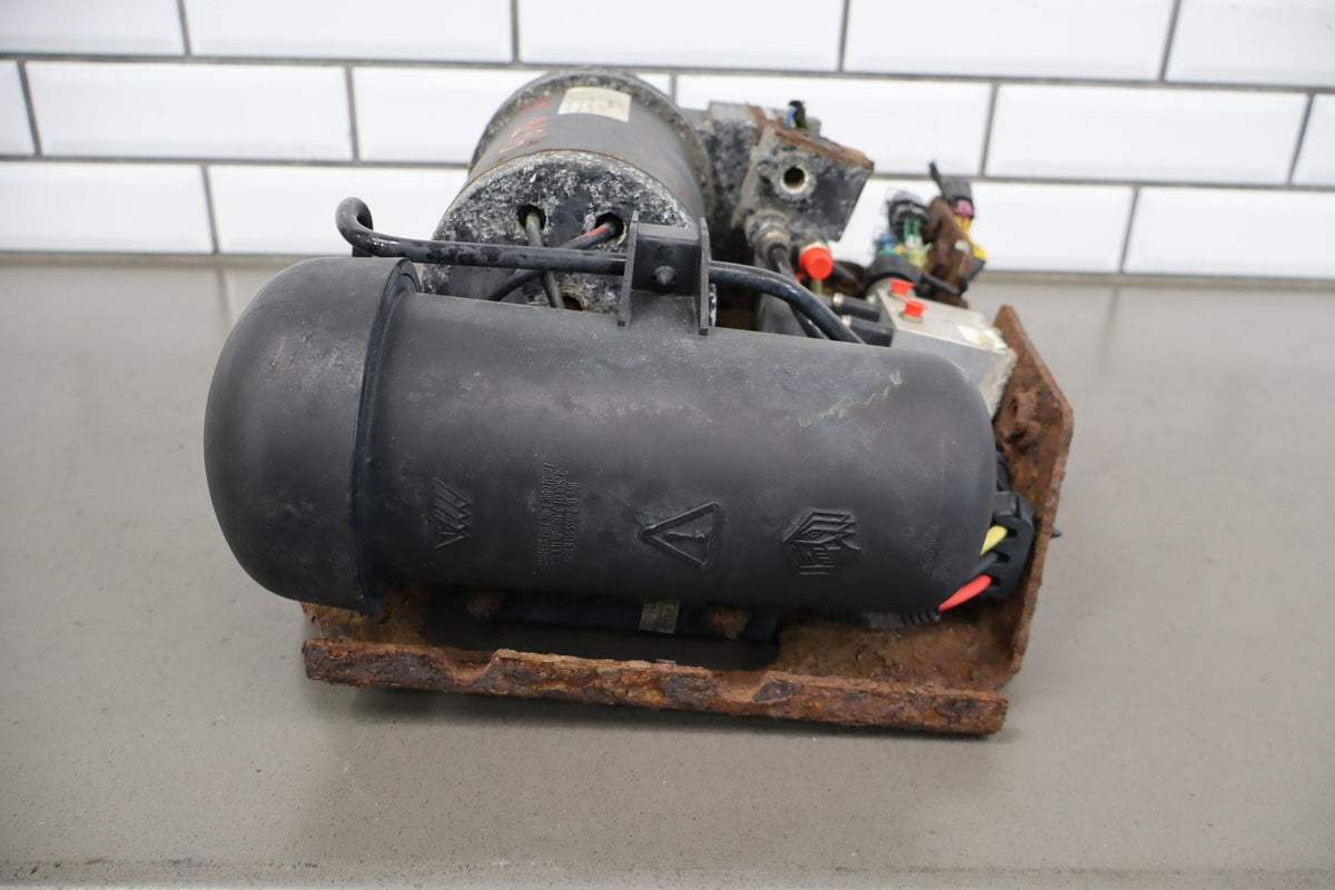 2003-2004 Hummer H2 Air Ride Compressor 89038592
