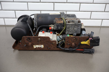 2003-2004 Hummer H2 Air Ride Compressor 89038592