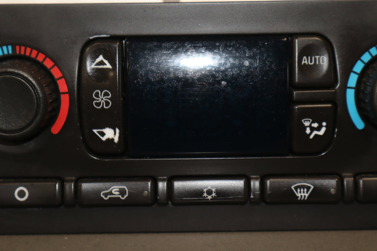 2003-2004 Hummer H2- Climate Control 15832311