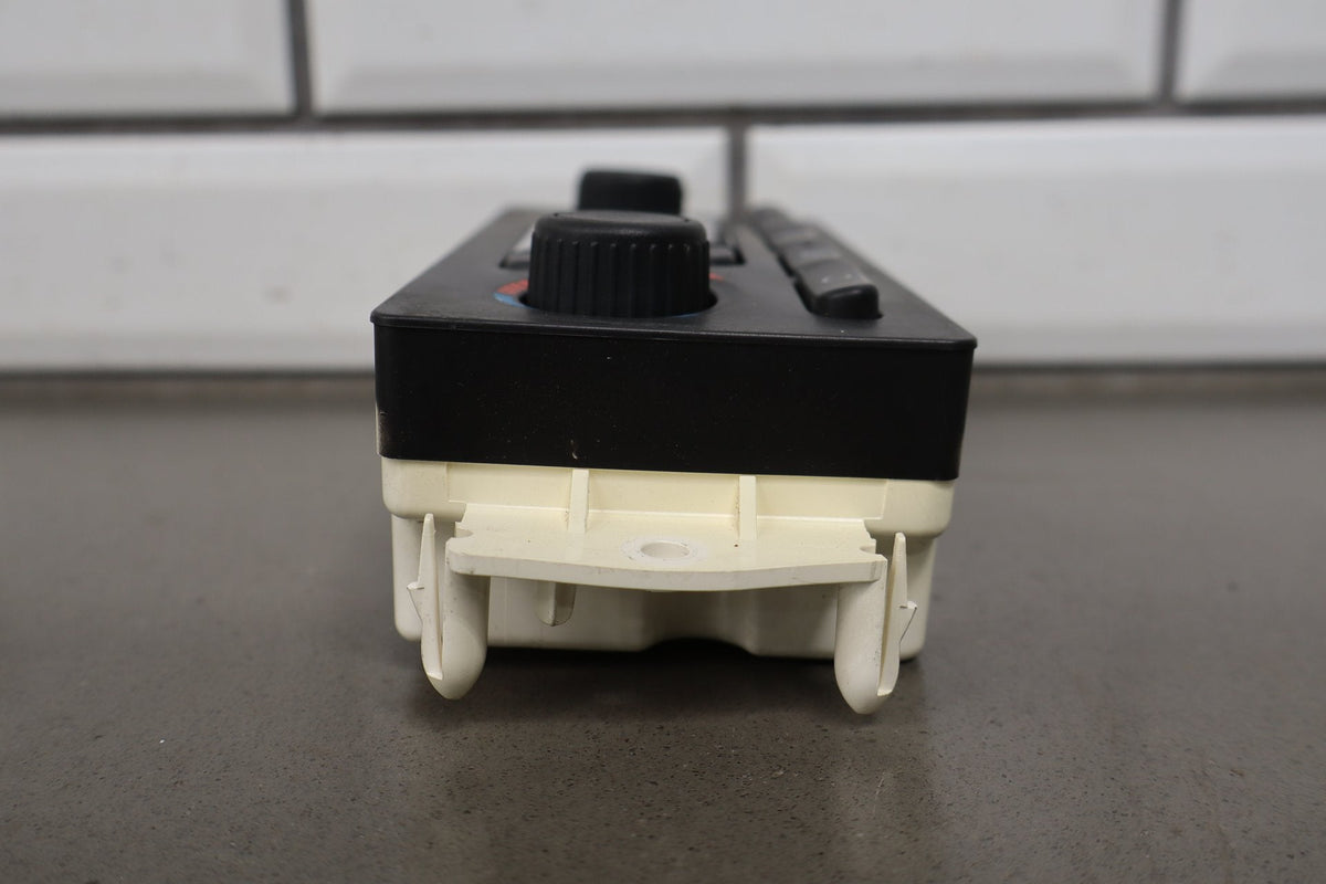 2003-2004 Hummer H2 - Climate Control 15832311