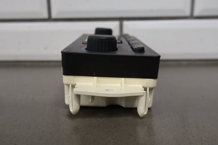 2003-2004 Hummer H2 - Climate Control 15832311