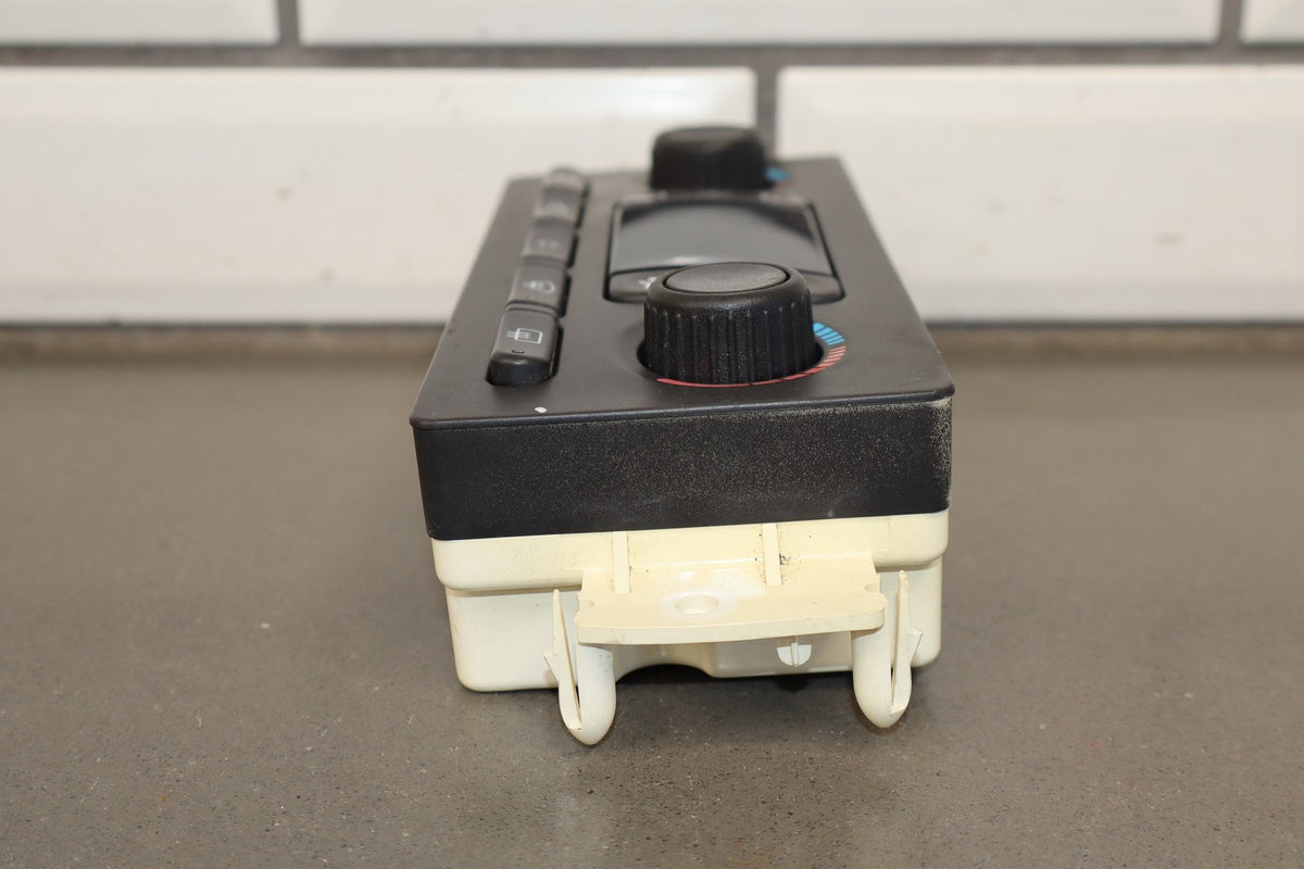 2003-2004 Hummer H2 - Climate Control 15832311