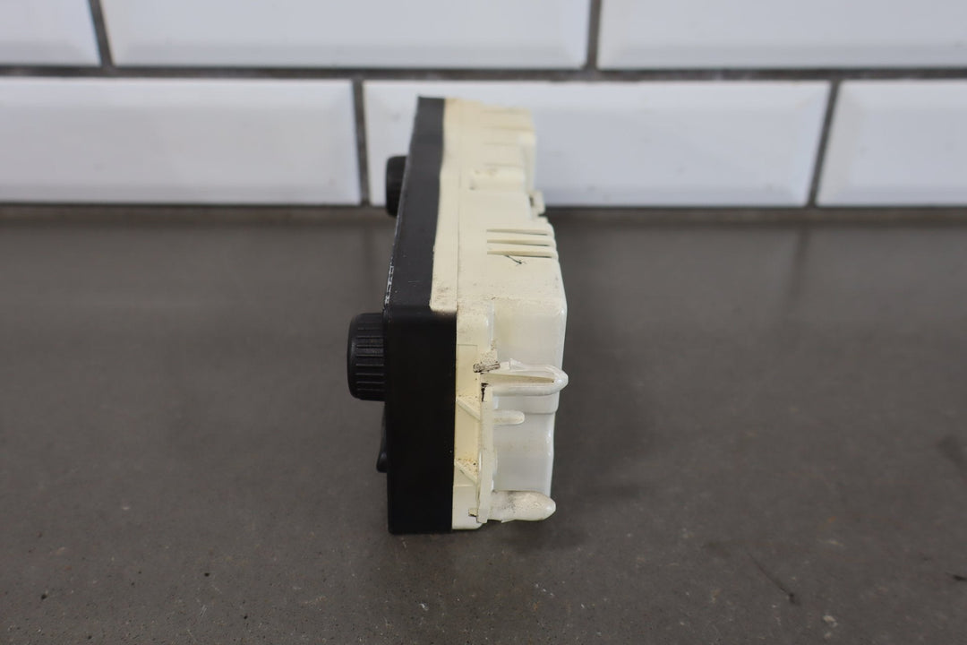 2003 - 2004 Hummer H2 - Climate Control 15832311