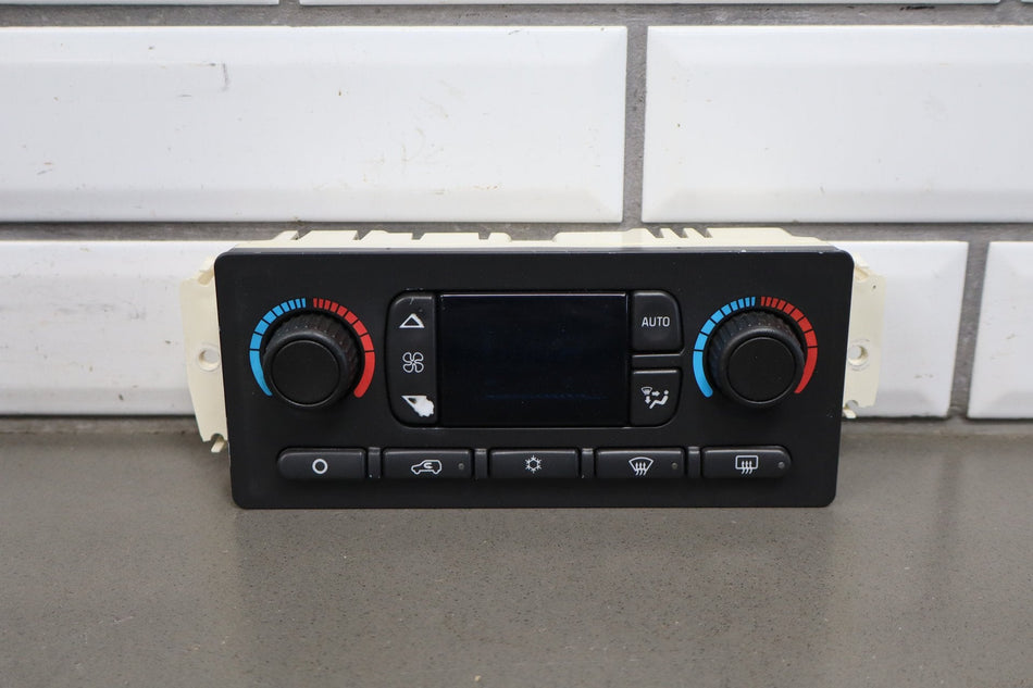 2003-2004 Hummer H2 - Climate Control 15832311
