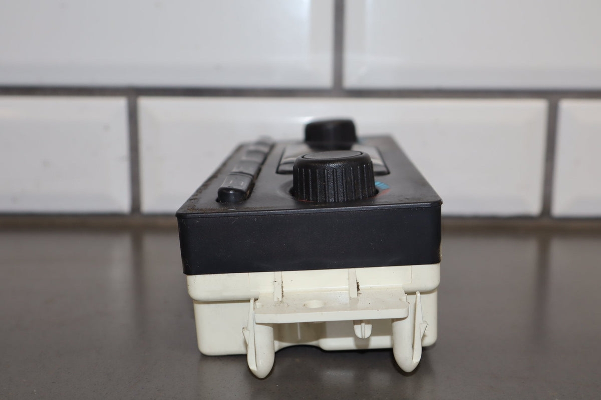 2003-2004 Hummer H2- Climate Control 15832311
