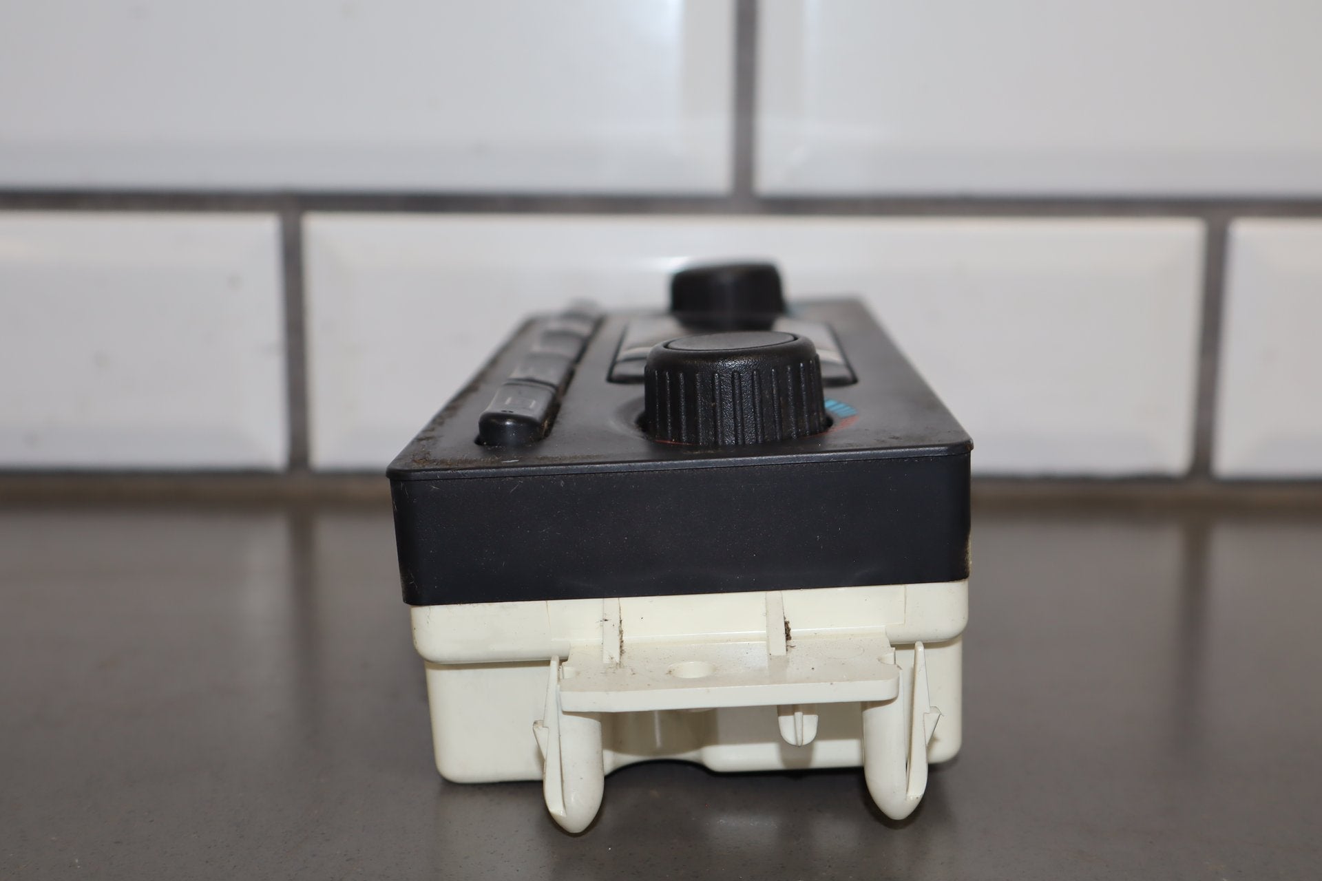 2003-2004 Hummer H2- Climate Control 15832311
