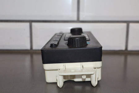 2003-2004 Hummer H2- Climate Control 15832311