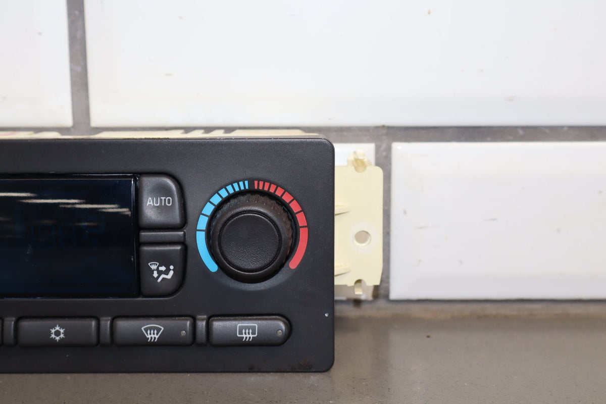 2003-2004 Hummer H2- Climate Control 15832311