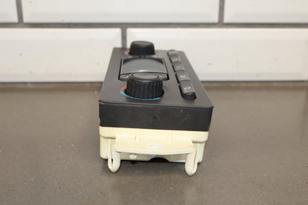 2003-2004 Hummer H2 - Climate Control 15832311