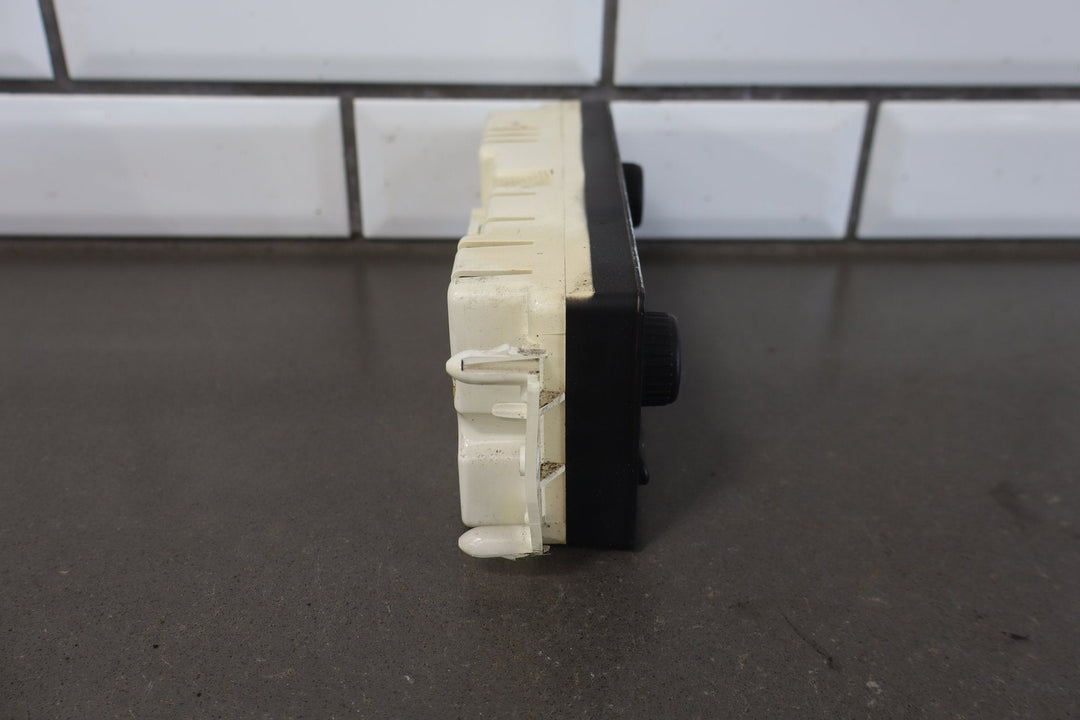 2003 - 2004 Hummer H2 - Climate Control 15832311