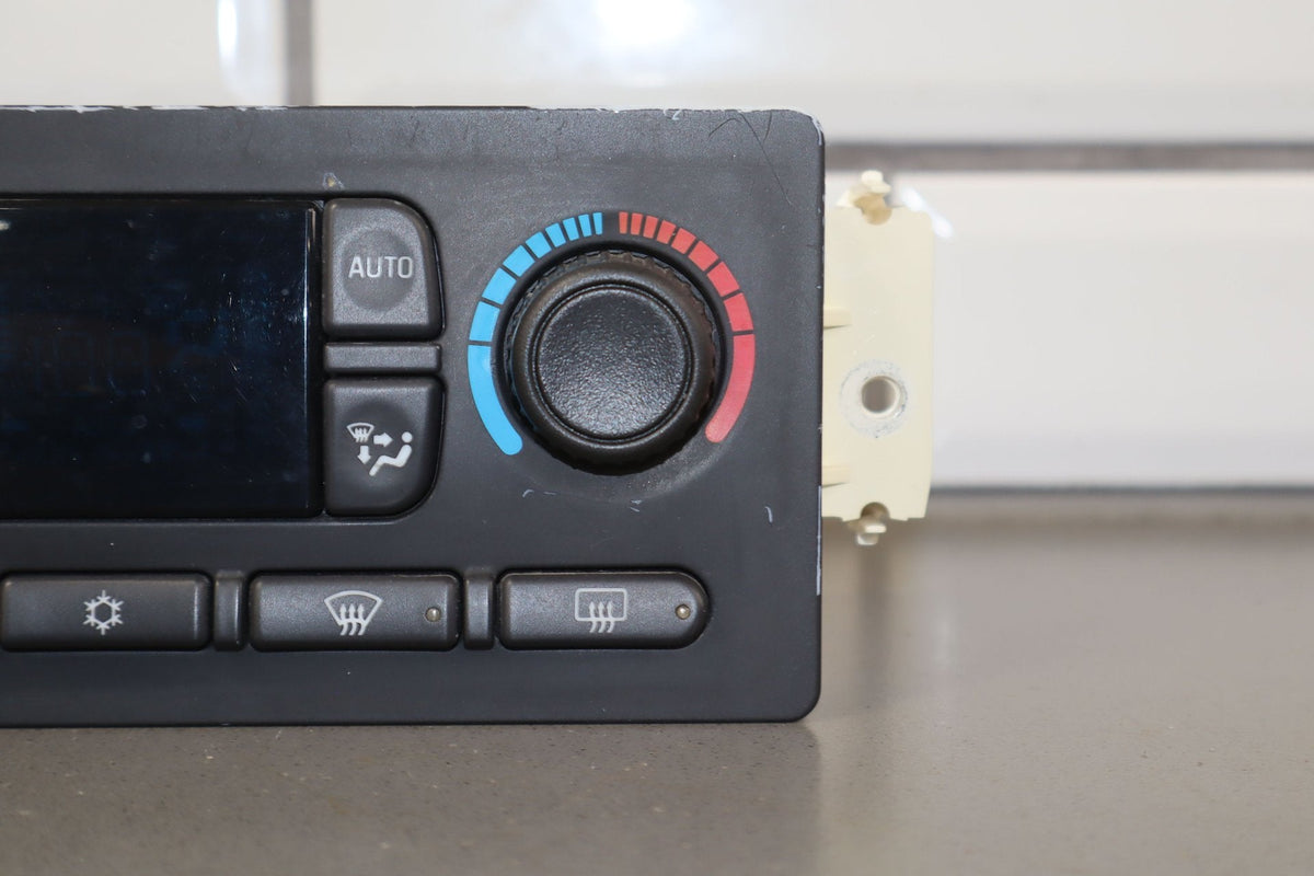 2003-2004 Hummer H2- Climate Control 15832311