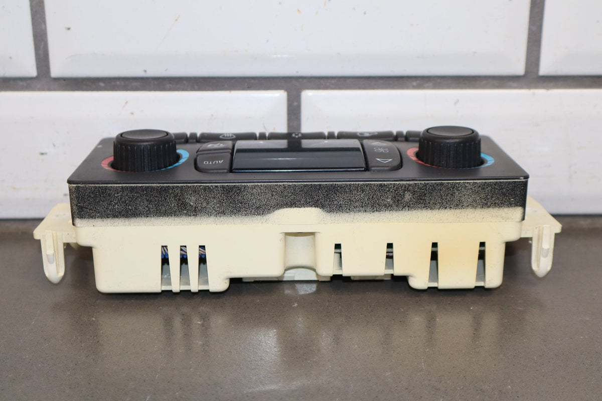 2003-2004 Hummer H2 - Climate Control 15832311