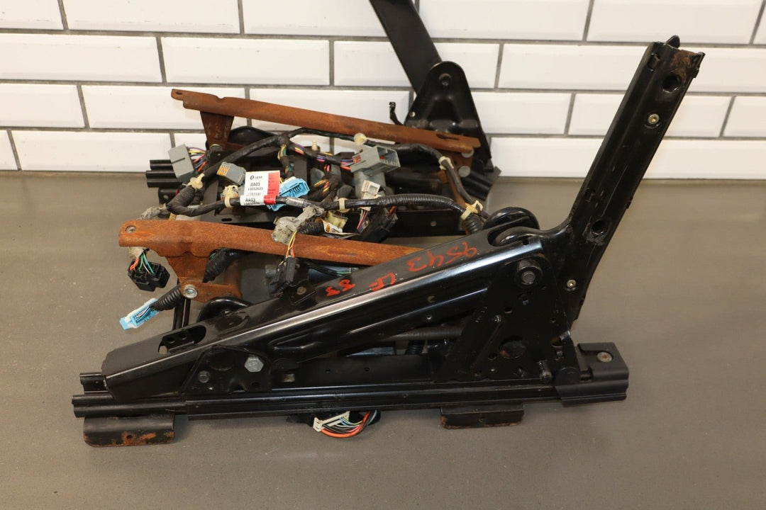 2003 - 2004 Hummer H2 - Driver Front Seat Track