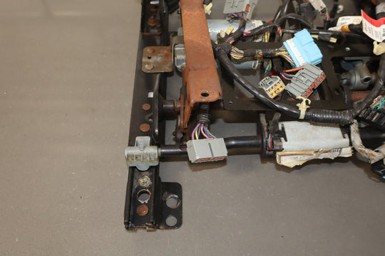 2003 - 2004 Hummer H2 - Driver Front Seat Track