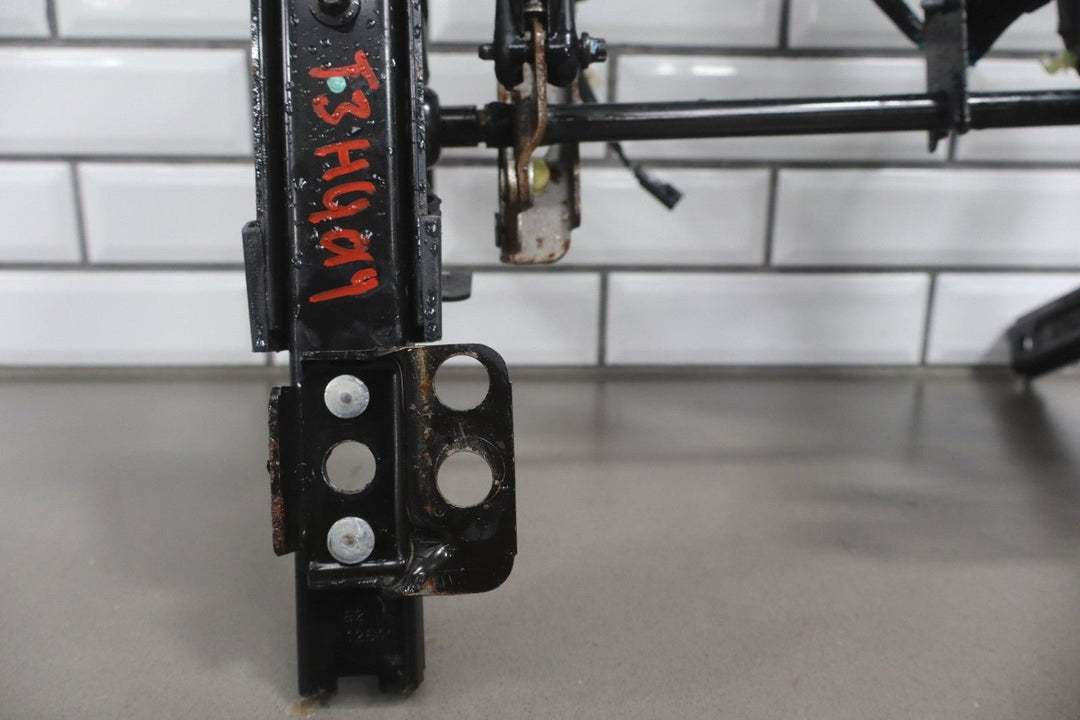 2003 - 2004 Hummer H2 - Driver Power Front Seat Track