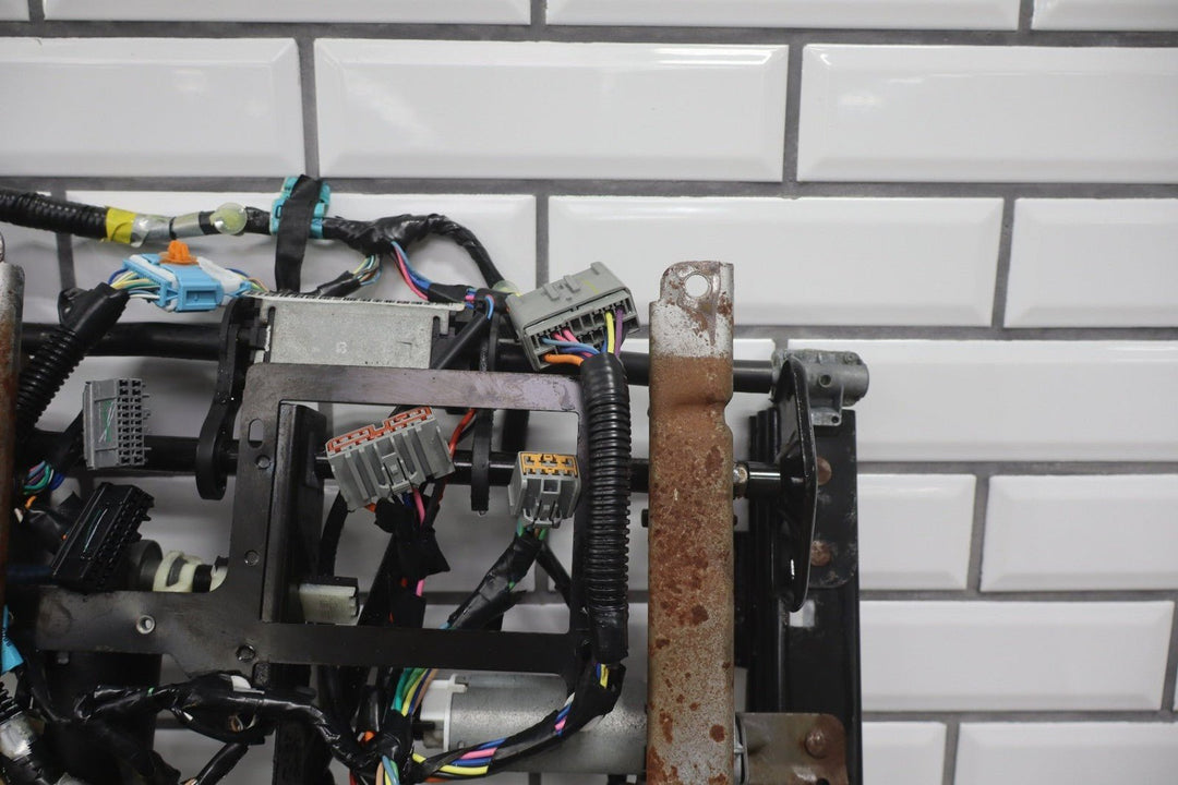 2003 - 2004 Hummer H2 - Driver Power Front Seat Track