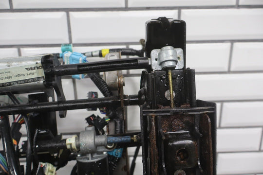 2003 - 2004 Hummer H2 - Driver Power Front Seat Track