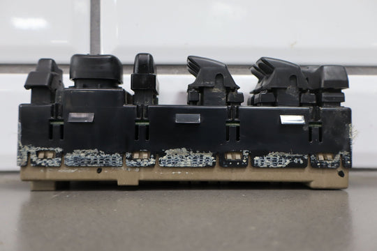 2003 - 2004 Hummer H2 Front Left Driver Master Window Switch No Bezel