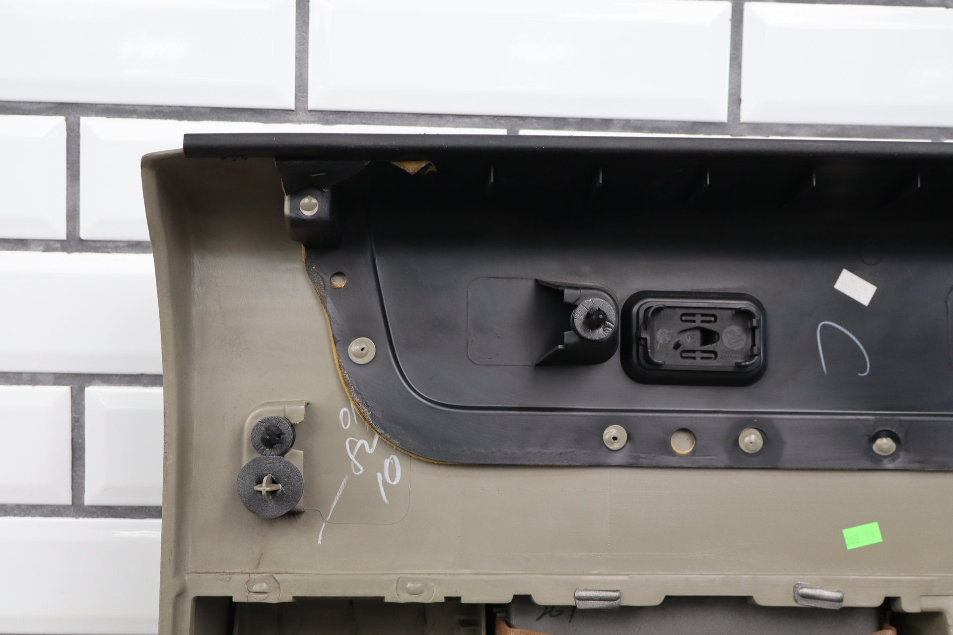 2003-2004 Hummer H2 - Left Rear Interior Trim Panel 10358806