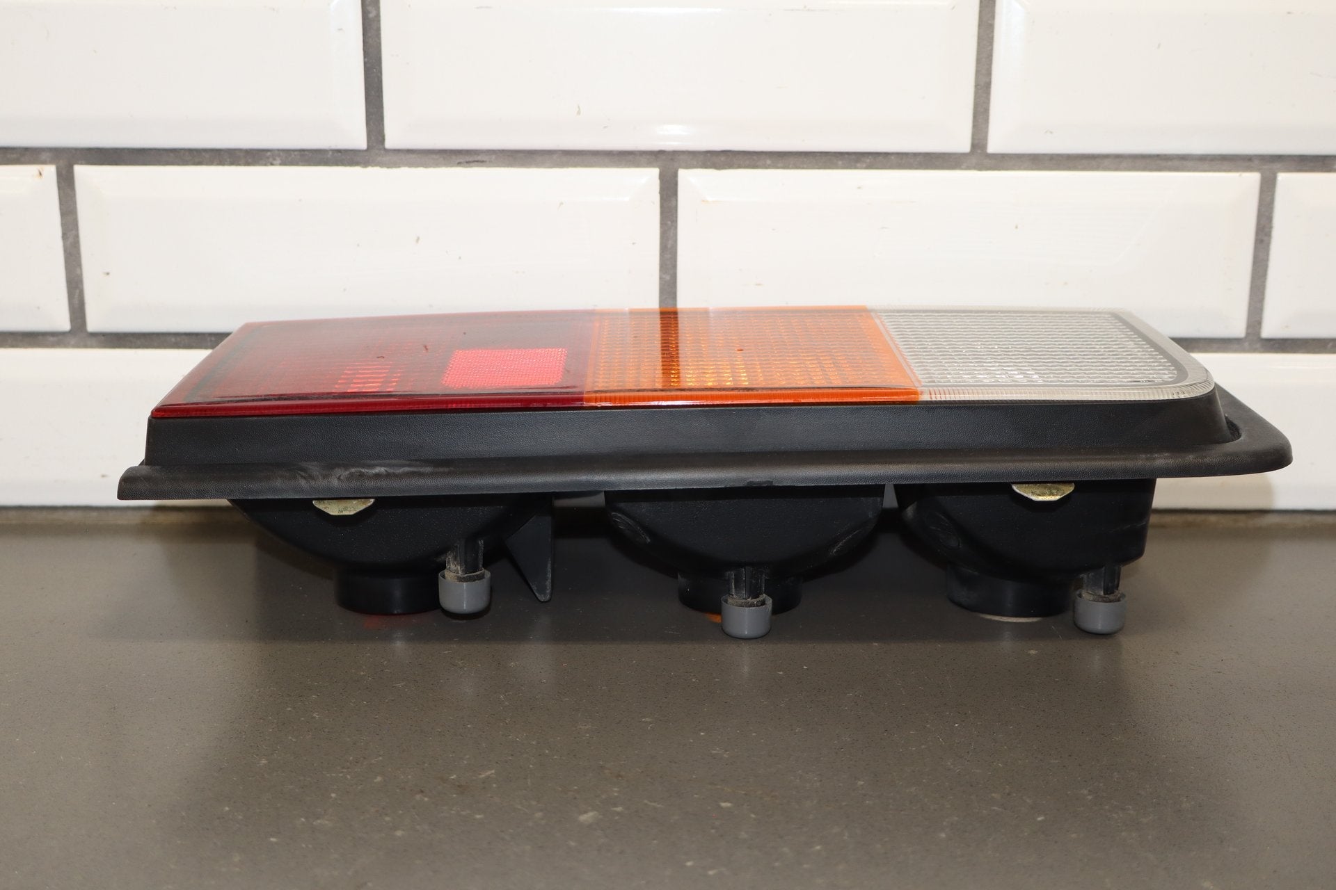 2003-2004 Hummer H2 Left Tail Light 15193458 OEM