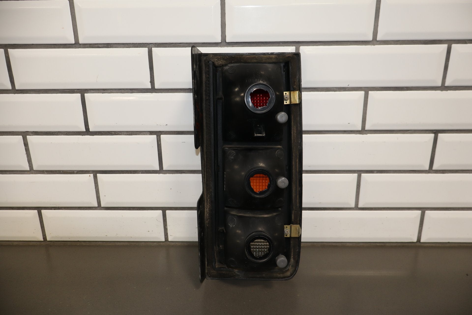 2003-2004 Hummer H2 Left Tail Light 15193458 OEM