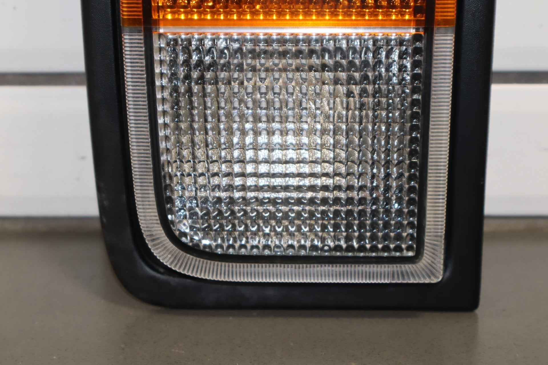 2003-2004 Hummer H2 Left Tail Light 15193458 OEM
