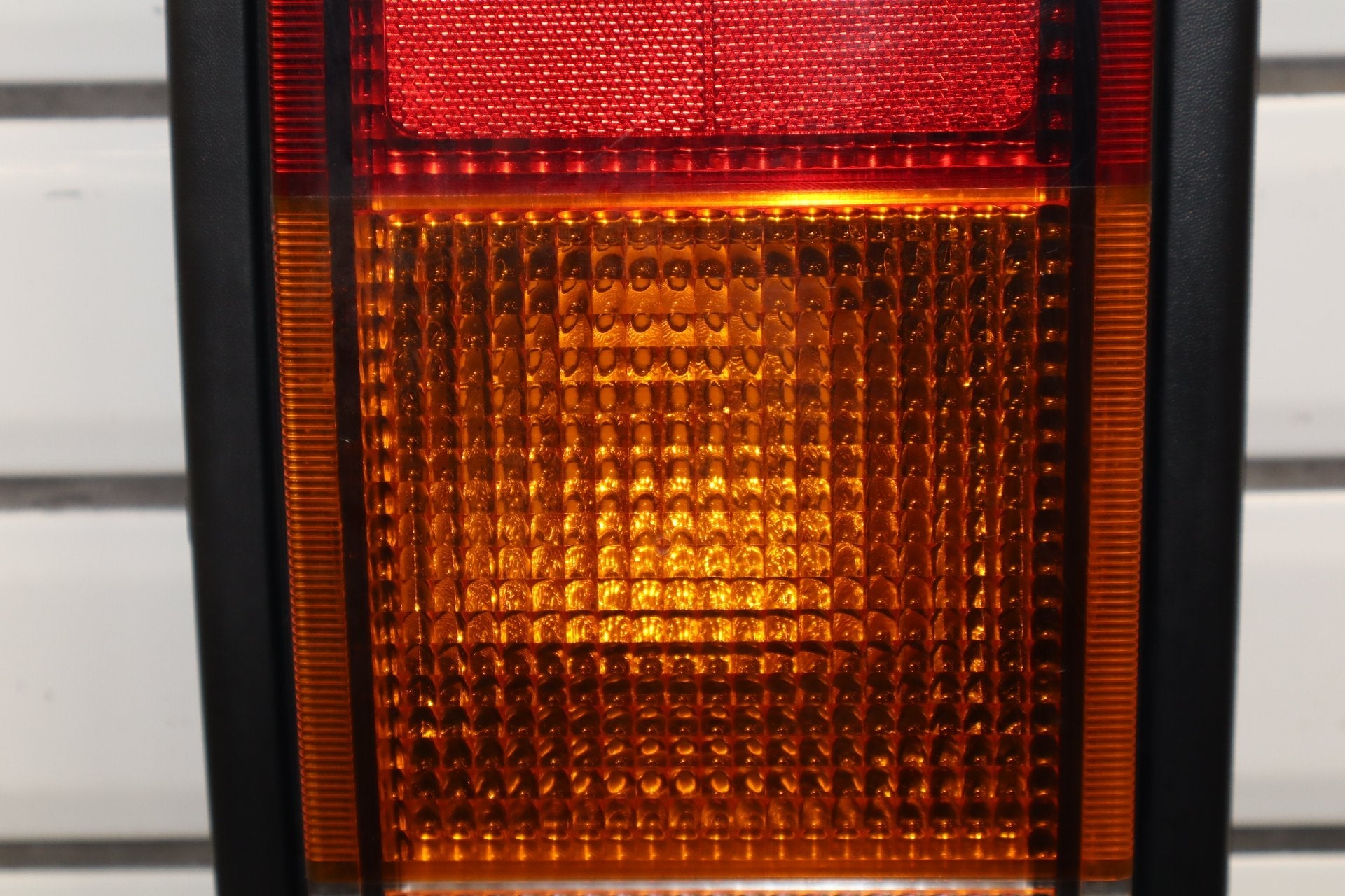 2003-2004 Hummer H2 Left Tail Light 15193458 OEM