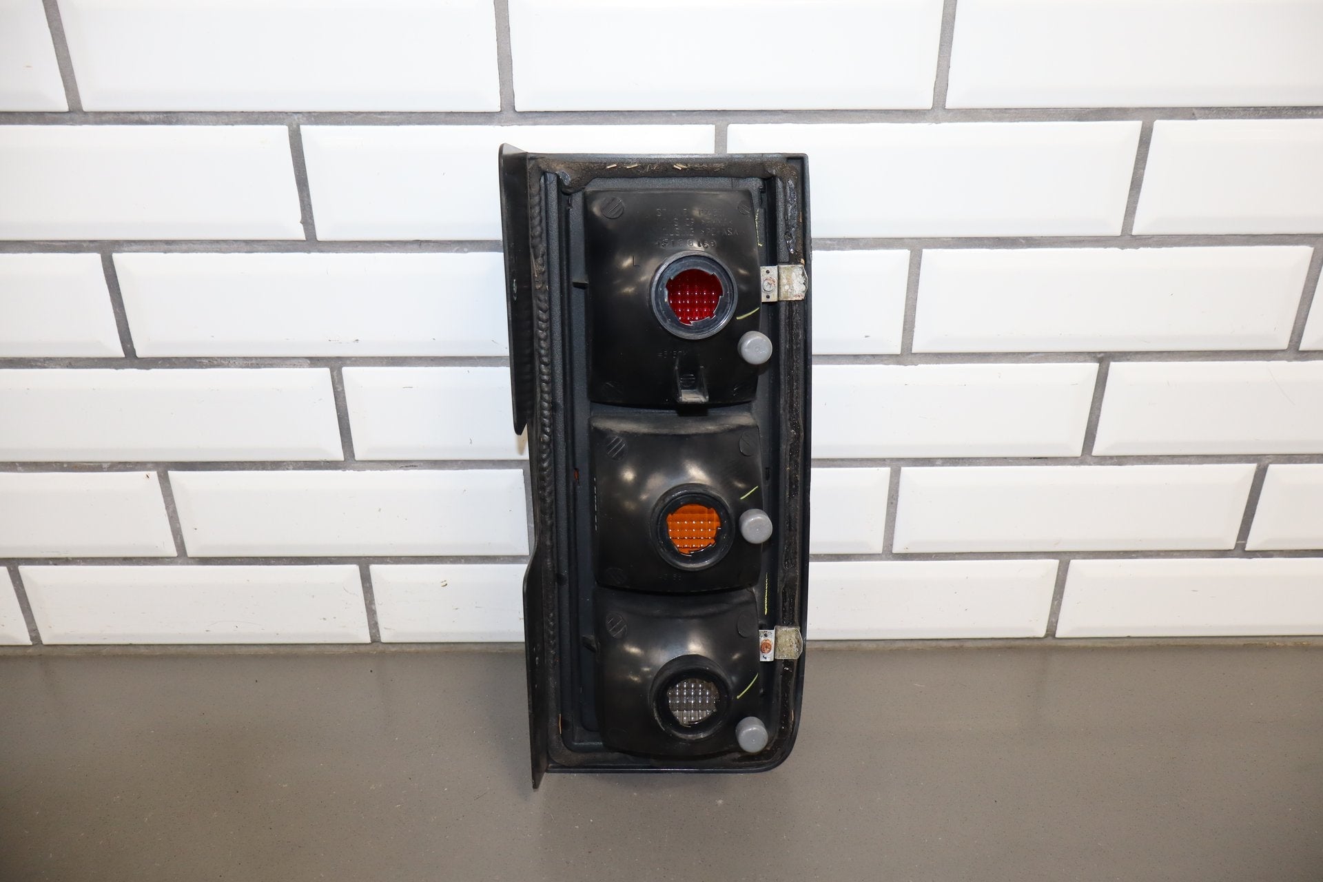 2003-2004 Hummer H2 Left Tail Light 15193458 OEM