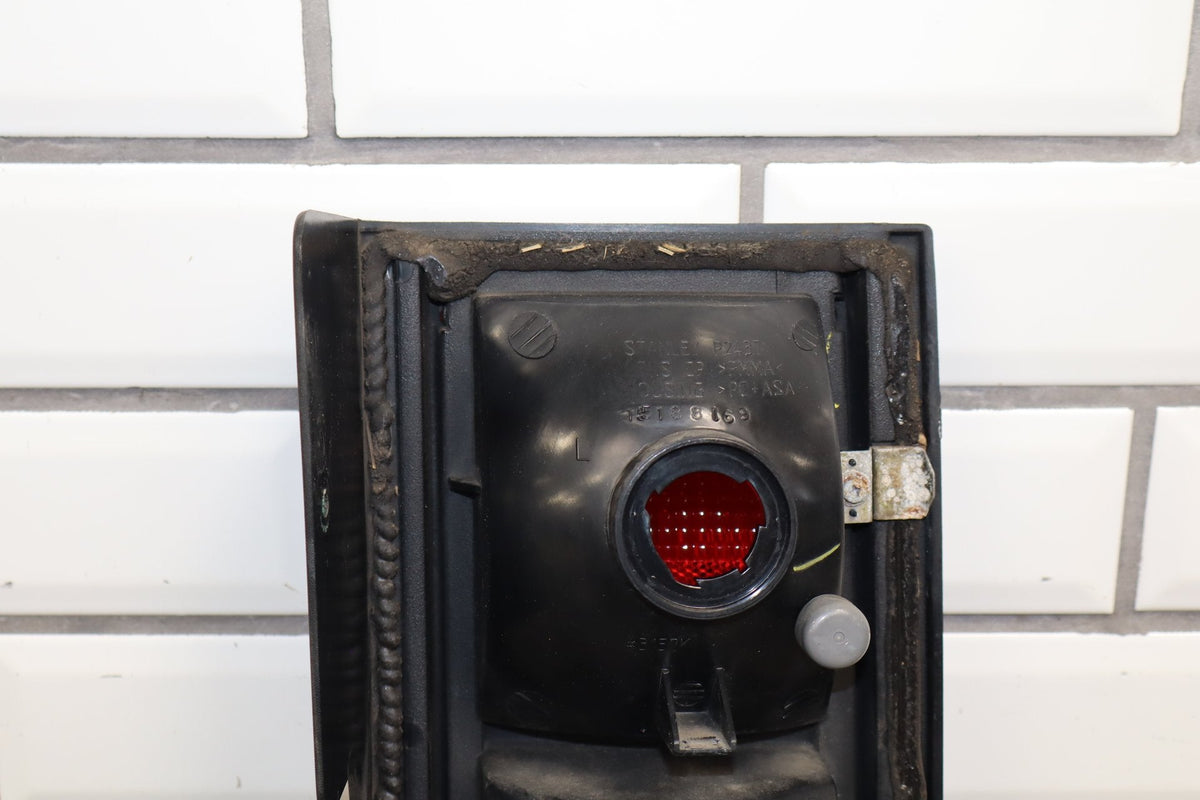 2003-2004 Hummer H2 Left Tail Light 15193458 OEM
