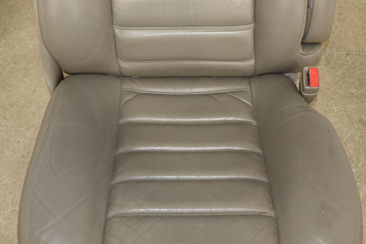 2003-2004 Hummer H2 Passenger Right Front Seat Wheat 50