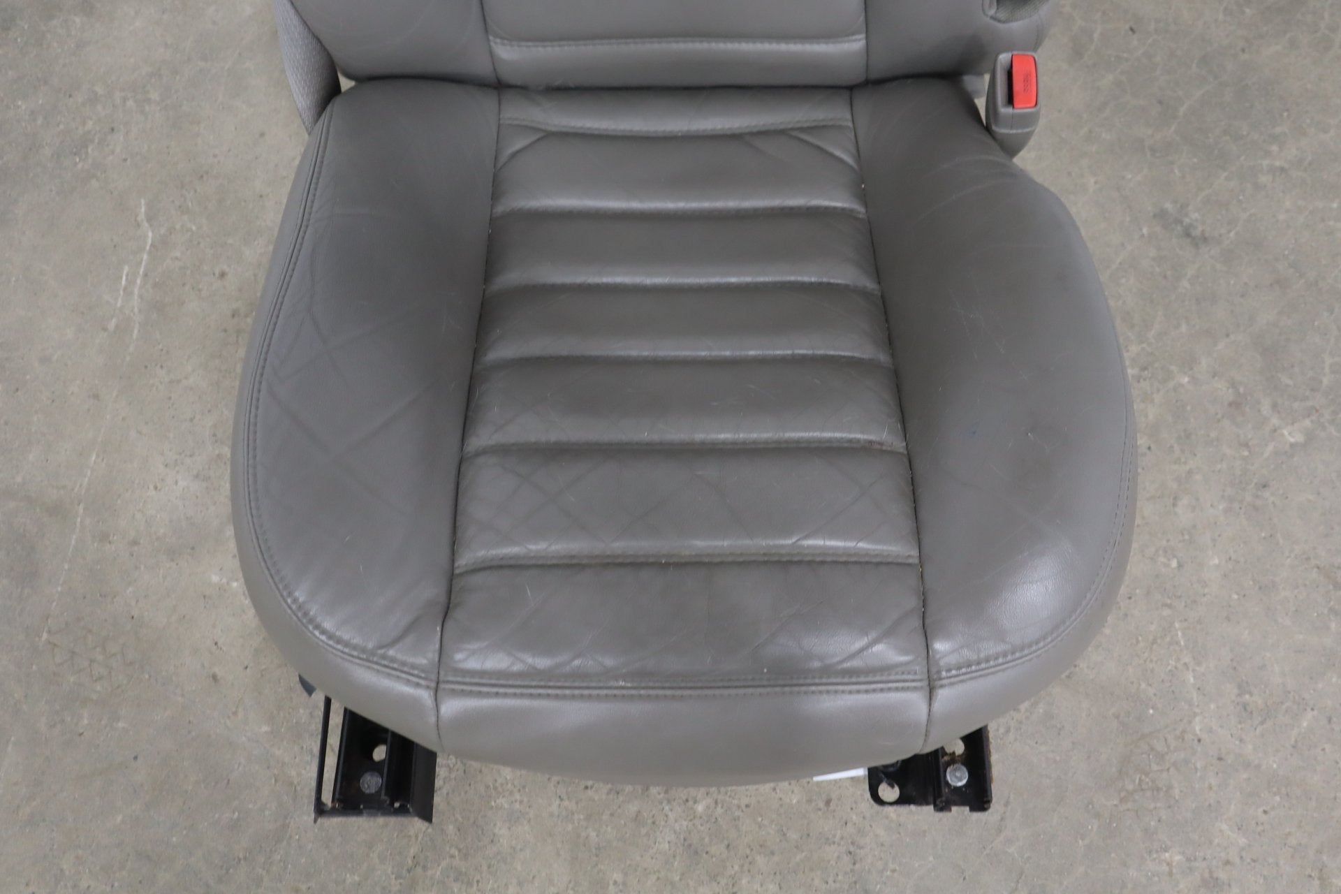 2003-2004 Hummer H2 Passenger Right Front Seat Wheat 50