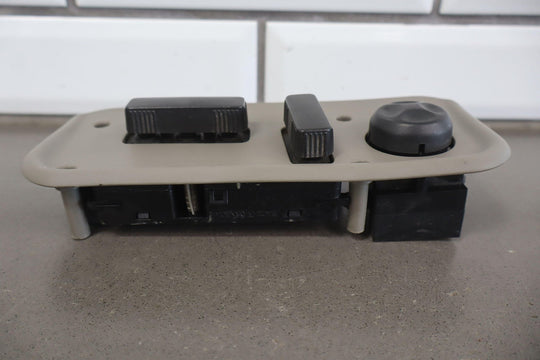 2003 - 2004 Hummer H2 Passenger Right RH Front Seat Switch (Wheat 502)