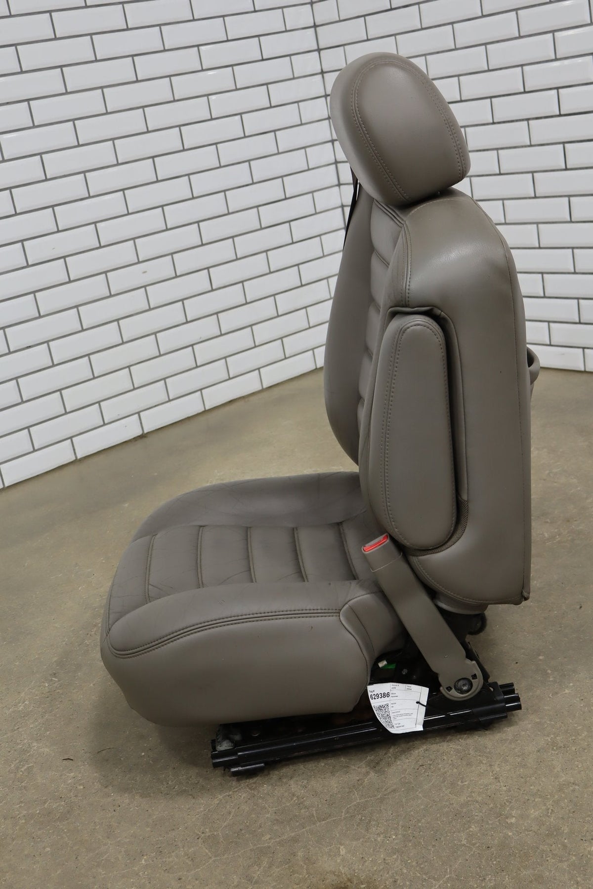 2003-2004 Hummer H2 Right Front Seat Leather Wheat 502 19127253