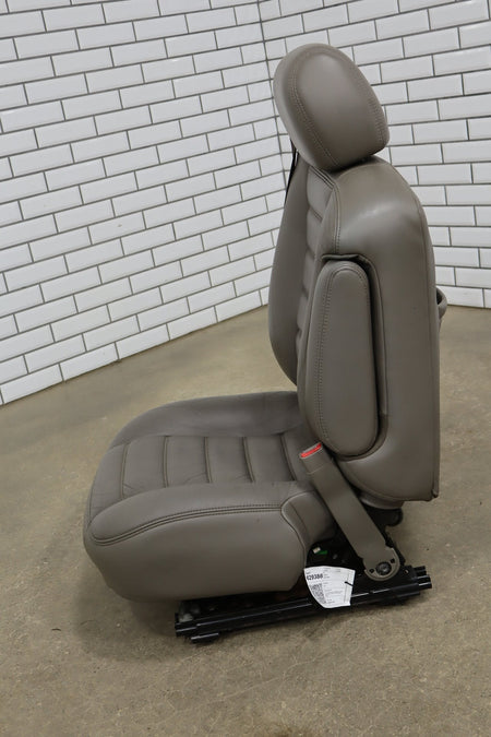 2003-2004 Hummer H2 Right Front Seat Leather Wheat 502 19127253