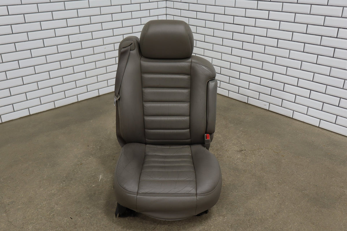 2003-2004 Hummer H2 Right Front Seat Leather Wheat 502 19127253