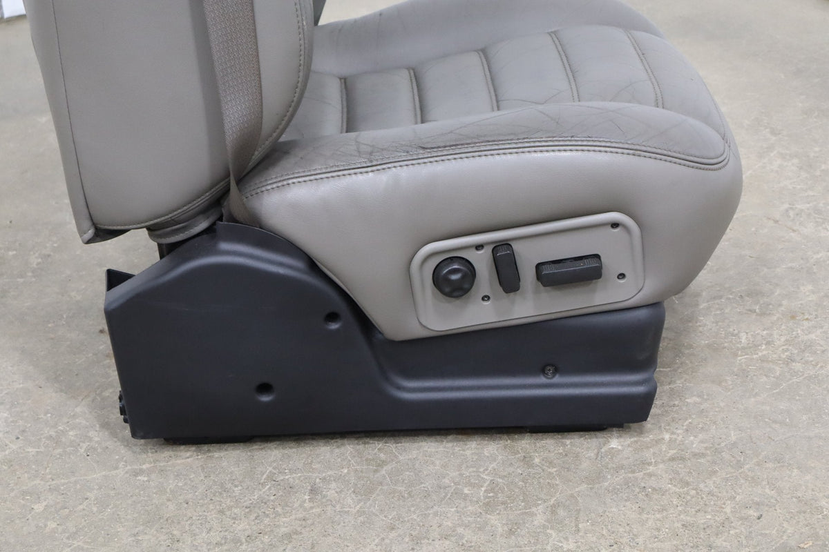 2003-2004 Hummer H2 Right Front Seat Leather Wheat 502 19127253