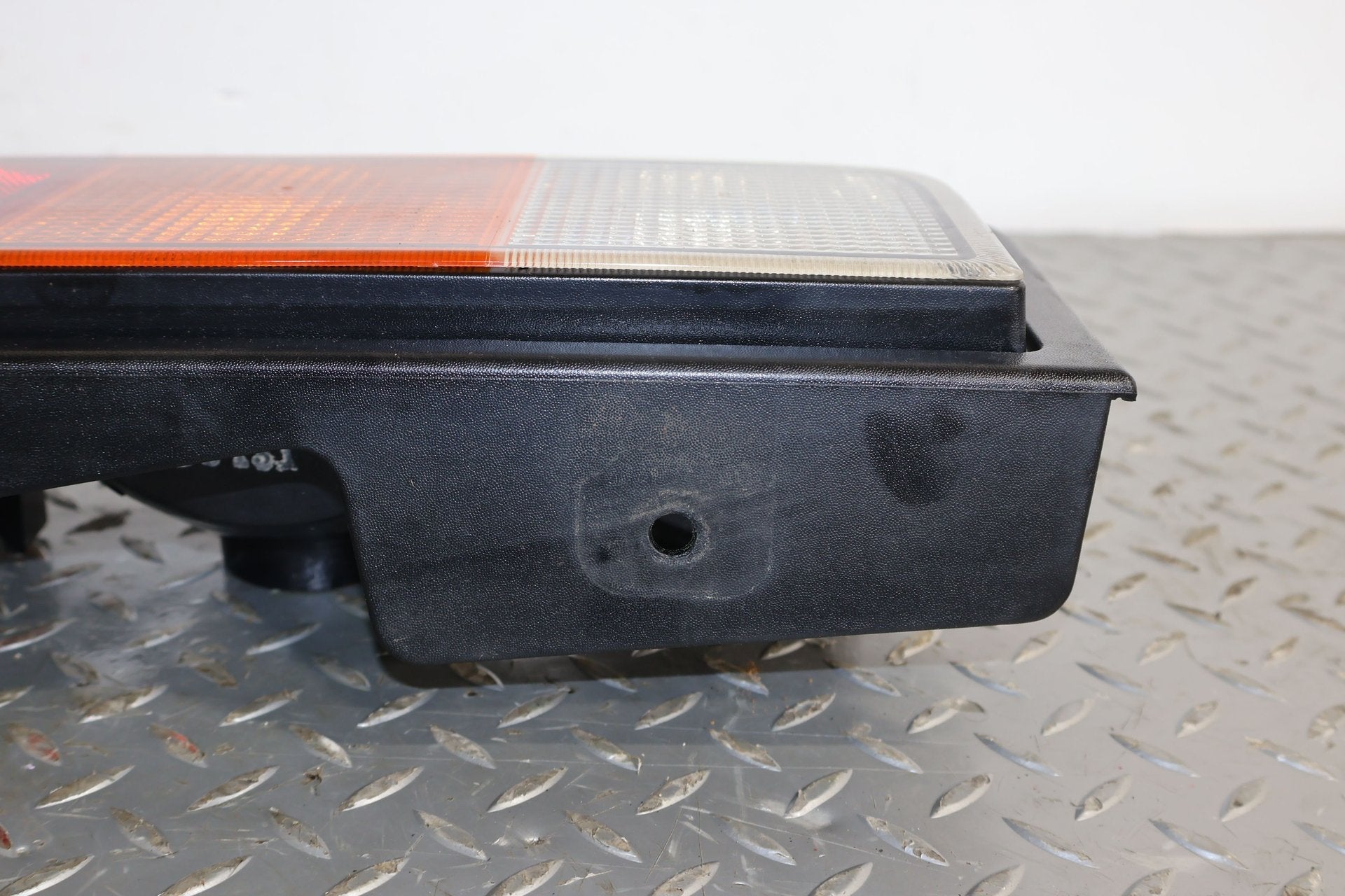 2003-2004 Hummer H2 Right Tail Light 15193459