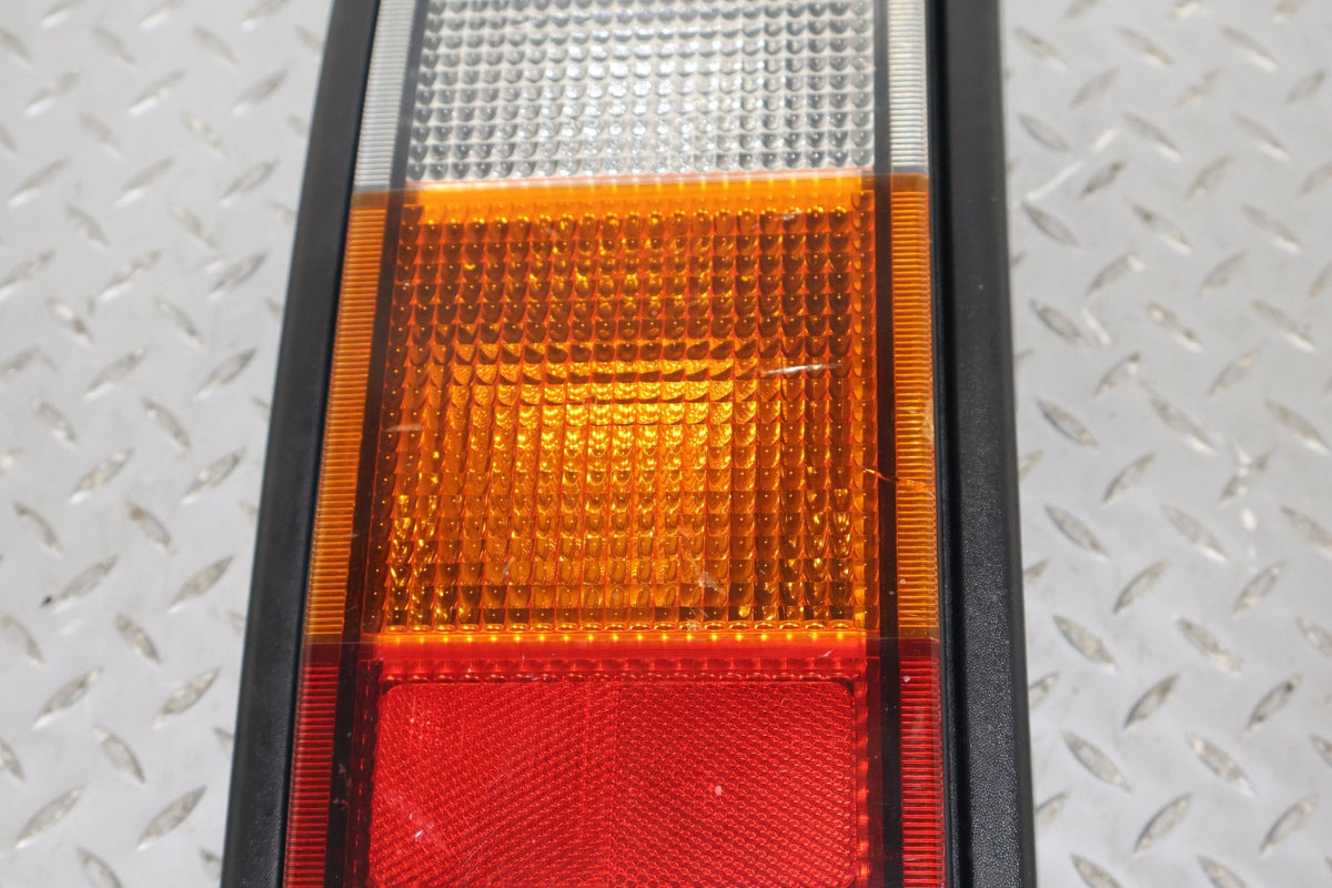 2003-2004 Hummer H2 Right Tail Light 15193459