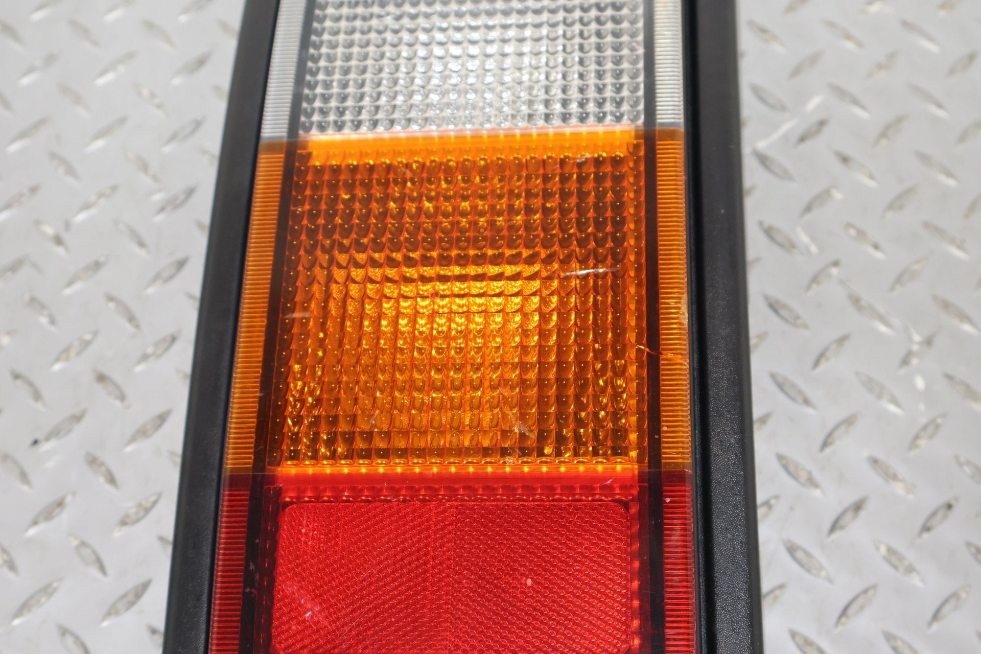 2003-2004 Hummer H2 Right Tail Light 15193459