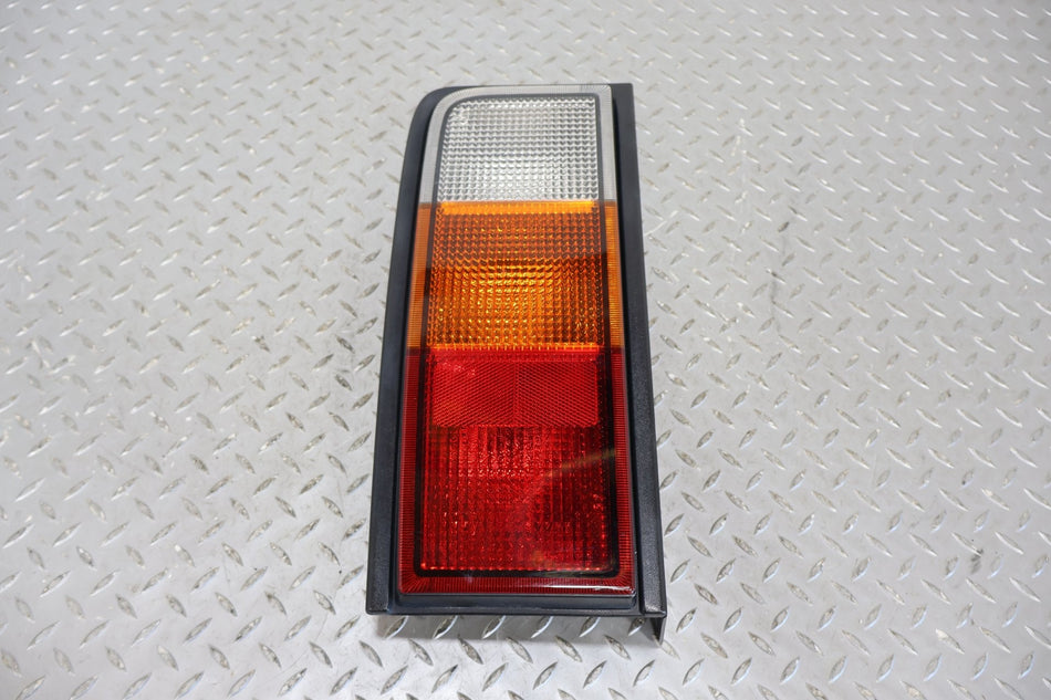 2003-2004 Hummer H2 Right Tail Light 15193459