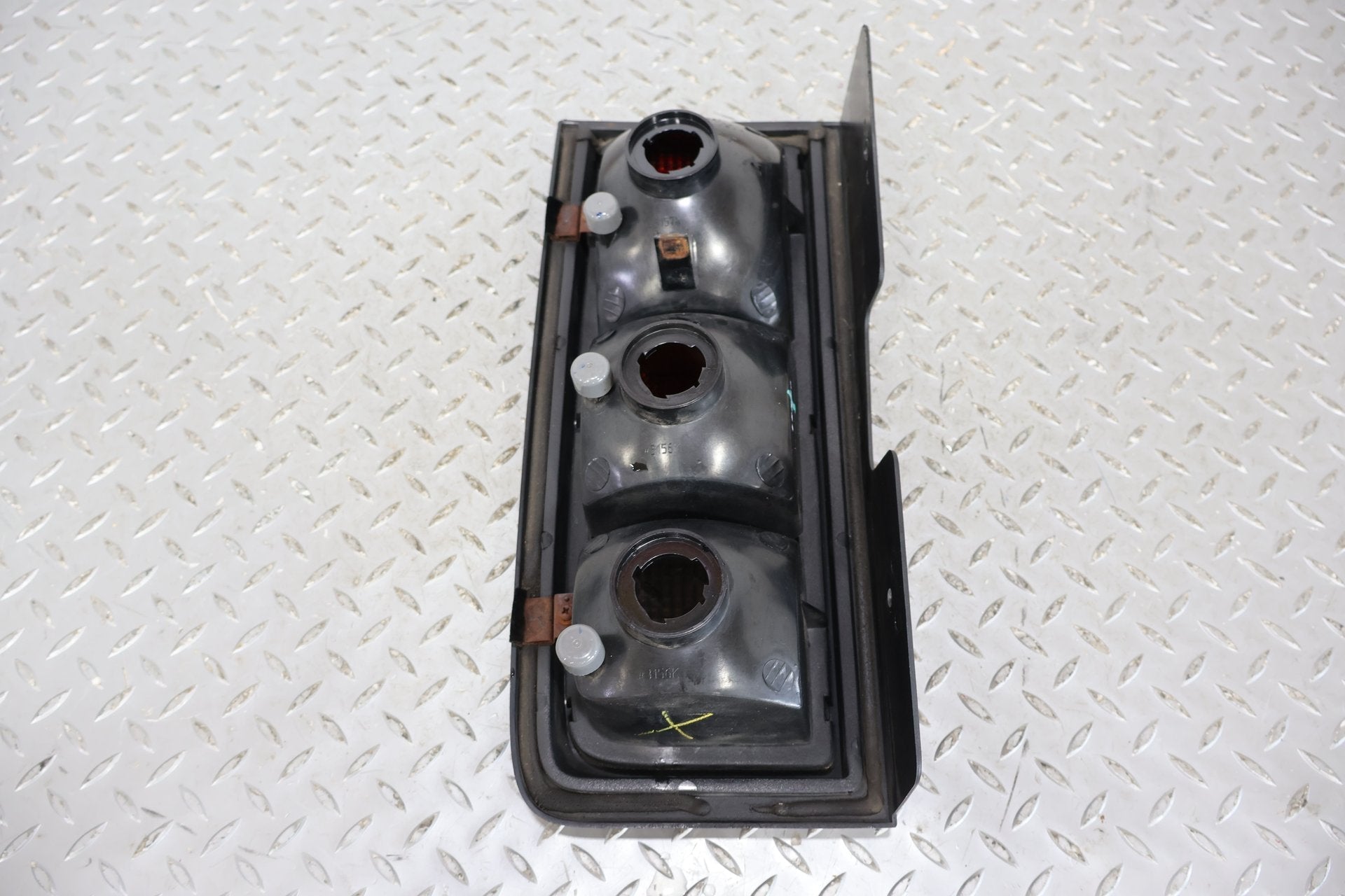 2003-2004 Hummer H2 Right Tail Light 15193459