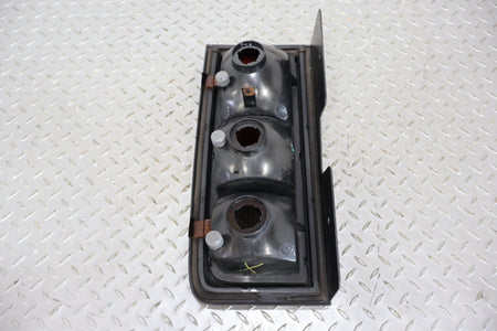 2003-2004 Hummer H2 Right Tail Light 15193459