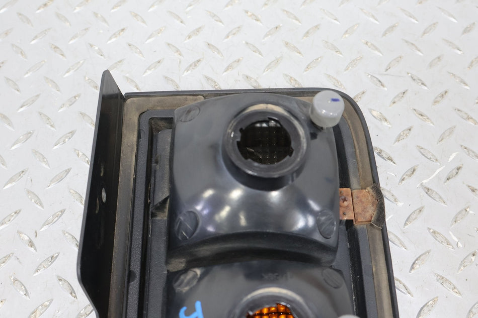 2003-2004 Hummer H2 Right Tail Light 15193459