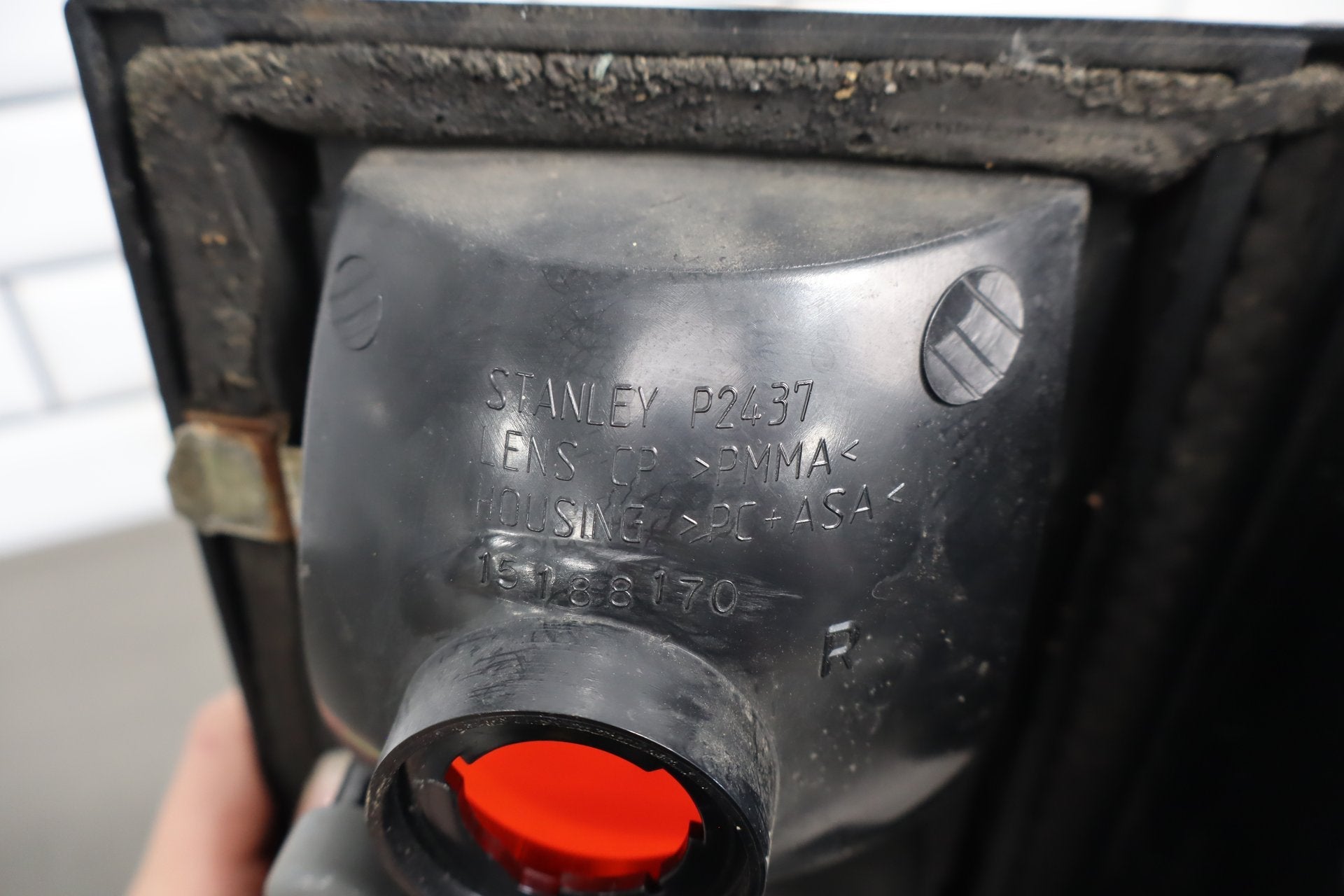 2003-2004 Hummer H2 Right Tail Light 15193459