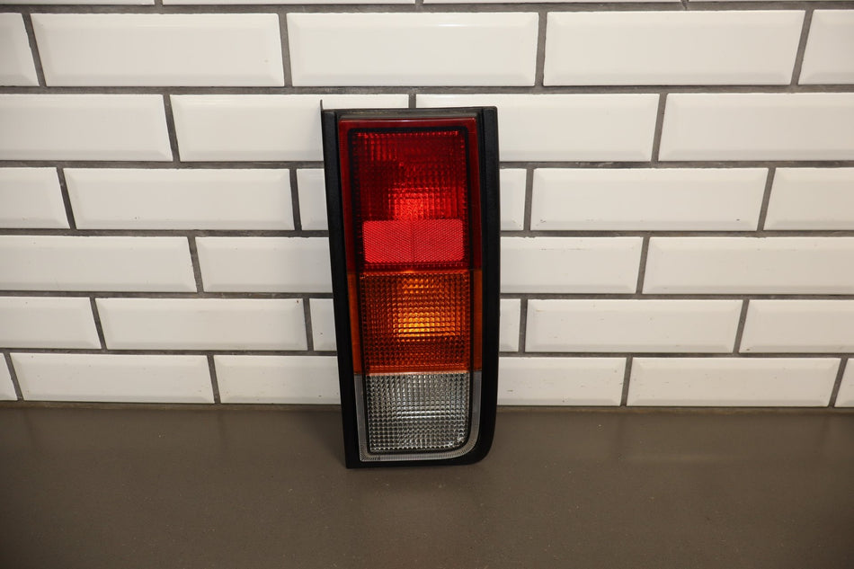 2003-2004 Hummer H2 Right Tail Light 15193459