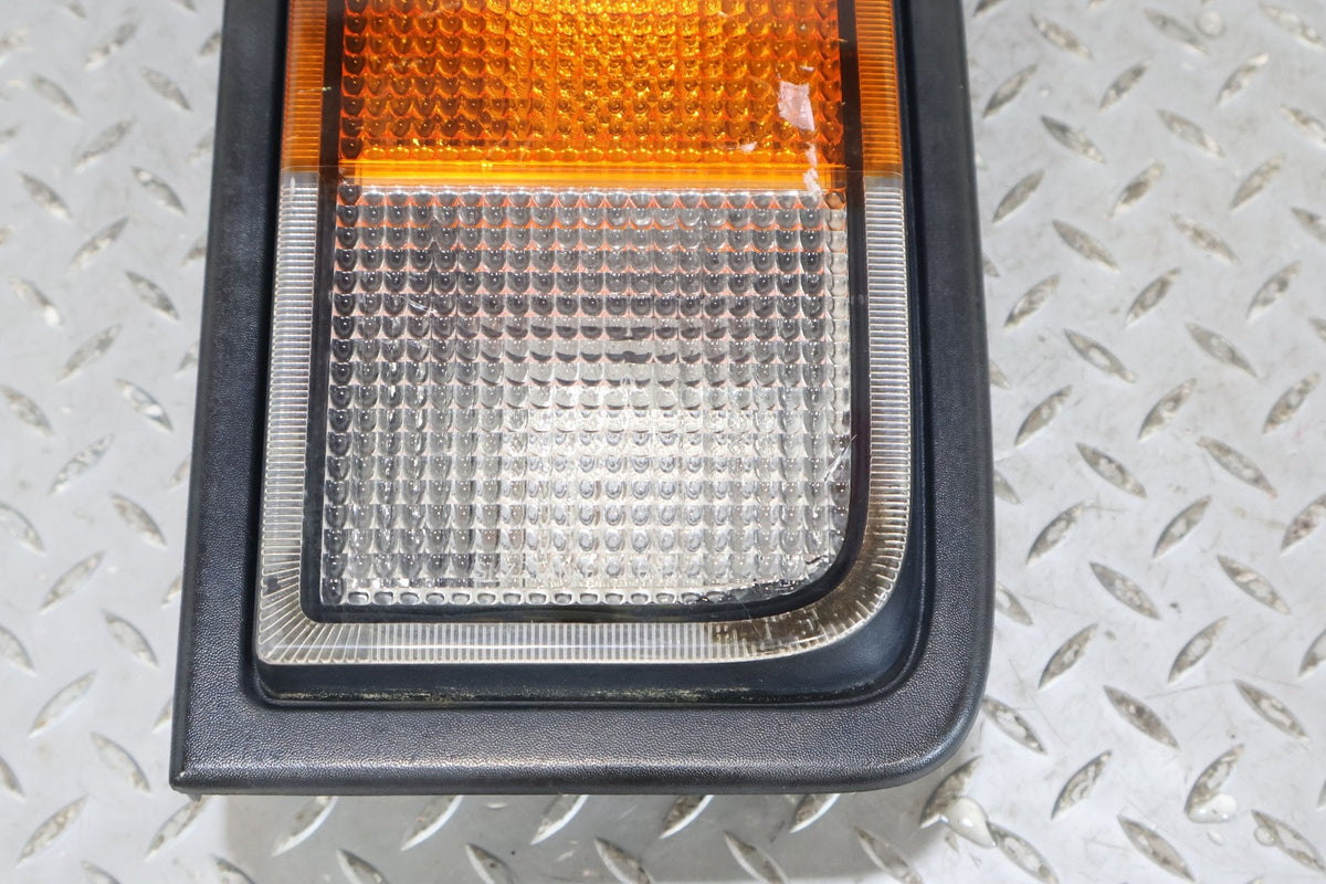 2003-2004 Hummer H2 Right Tail Light 15193459