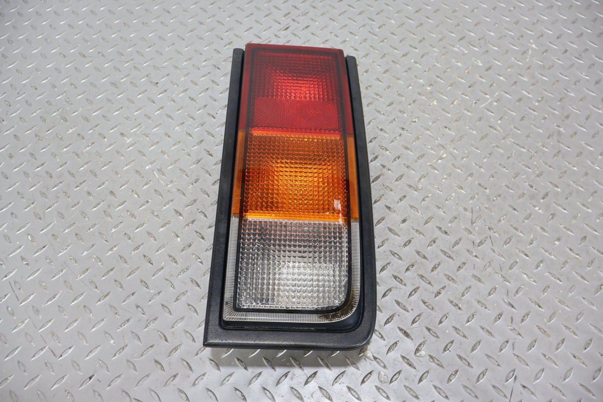 2003-2004 Hummer H2 Right Tail Light 15193459