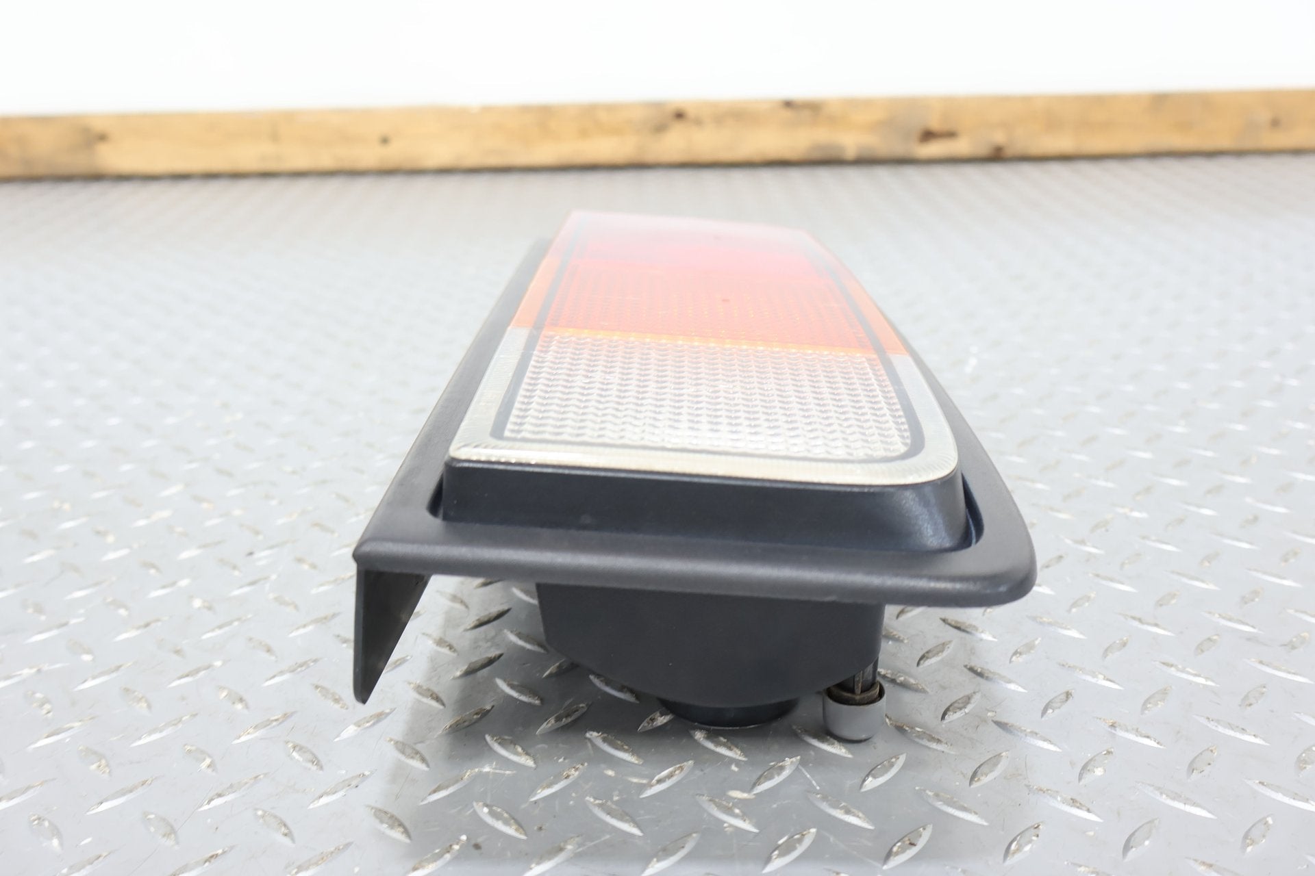 2003-2004 Hummer H2 Right Tail Light 15193459