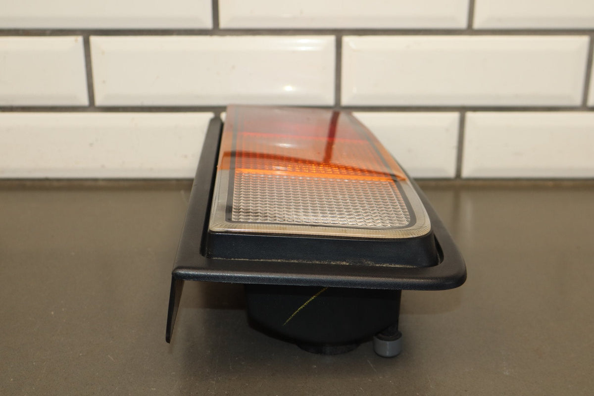 2003-2004 Hummer H2 Right Tail Light 15193459